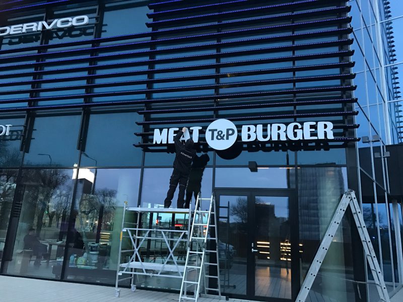 meatburger-mounting
